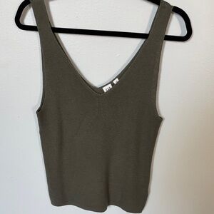 GAP Olive/Moss V-Neck Knit Tank